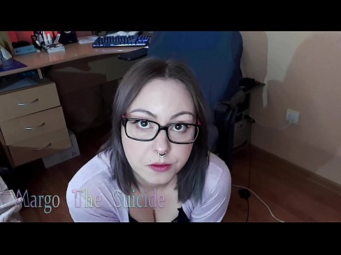 ❤️ Секси девојка са наочарима дубоко сише дилдо на камери Супер порно код нас ❌