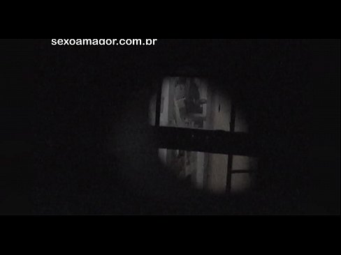 ❤️ Плавушу тајно снима воајер из комшилука скривен иза шупљих цигли Супер порно код нас ❌