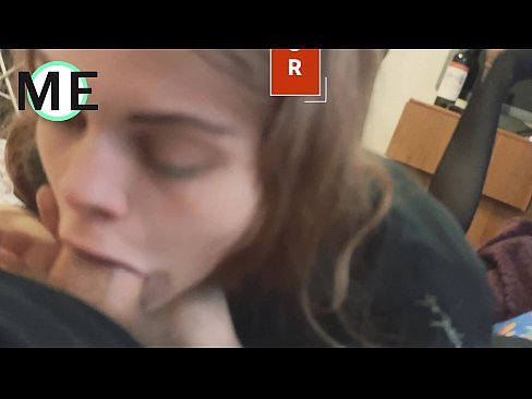 ❤️ Грлени курац, поцепане најлонке и поцепане штикле лепо је упознати Супер порно код нас ❌